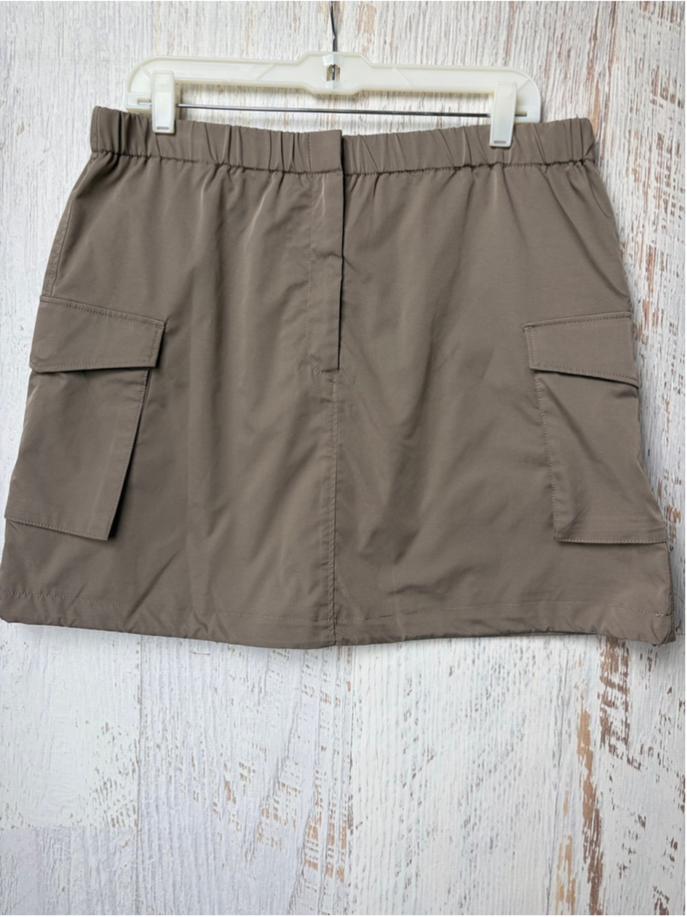 Women's Babaton by Aritzia Cargo Skirt Size 12 Brown